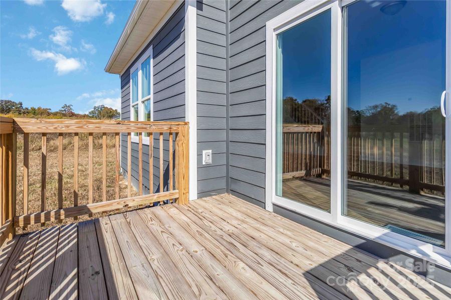 Exterior details and patio area of a home in , Monroe (Image 23).