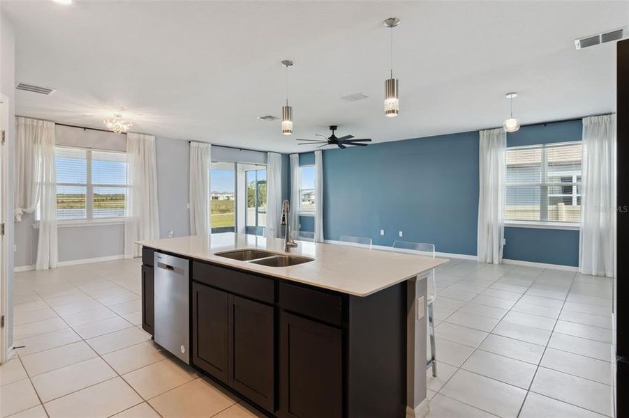 Furnished interior view inside a new home in , Lake Alfred (Image 7).