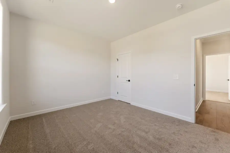 Spacious, unfurnished interior of a new home in Ridgecrest at Midway, Anderson (Image 24).
