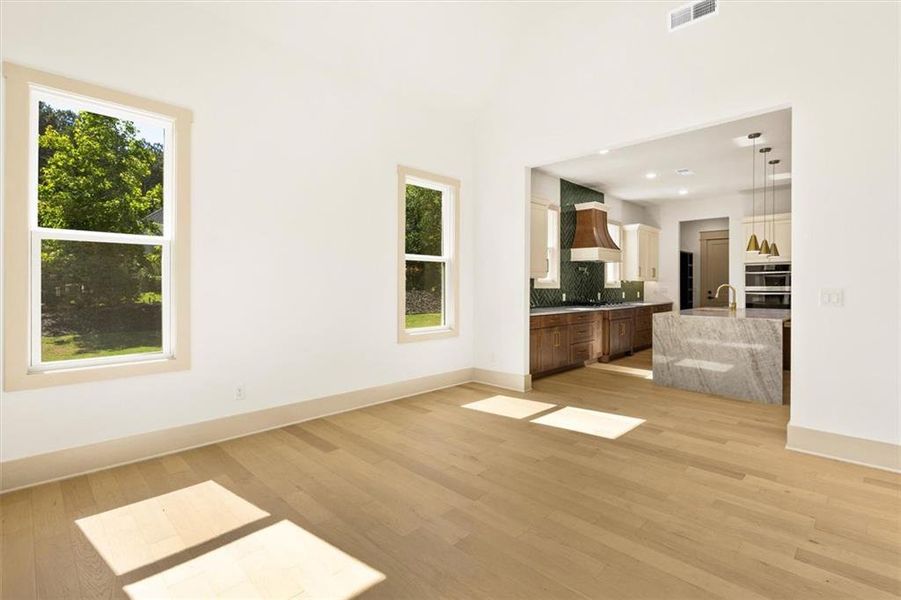 Spacious, unfurnished interior of a new home in , Hull (Image 27).