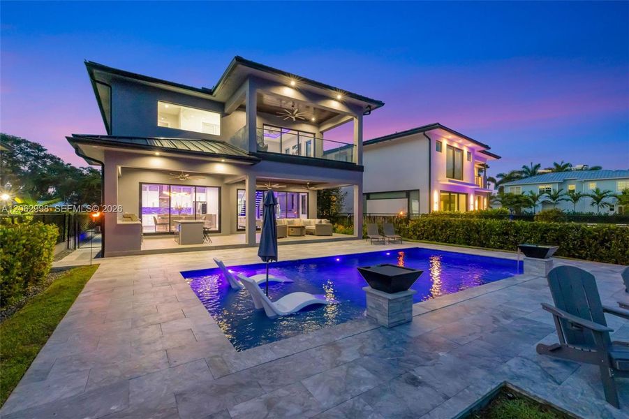 Exterior details and patio area of a home in , Fort Lauderdale (Image 51).