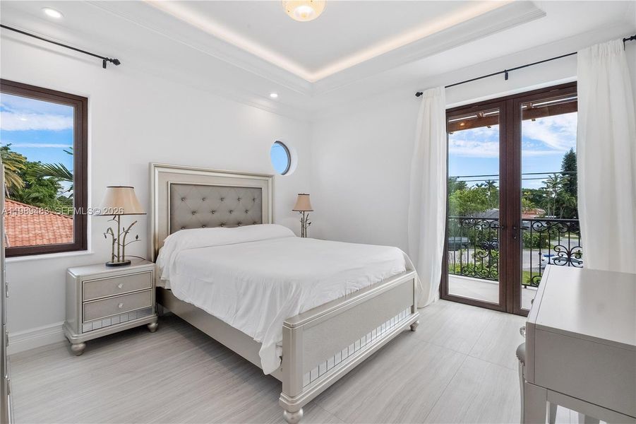 Furnished interior view inside a new home in , Surfside (Image 20).