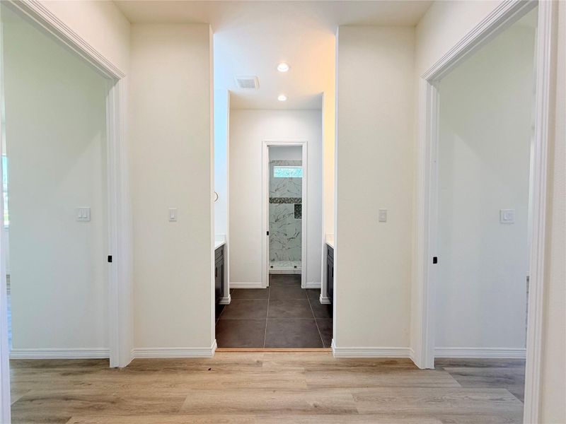 Spacious, unfurnished interior of a new home in , Dayton (Image 30).