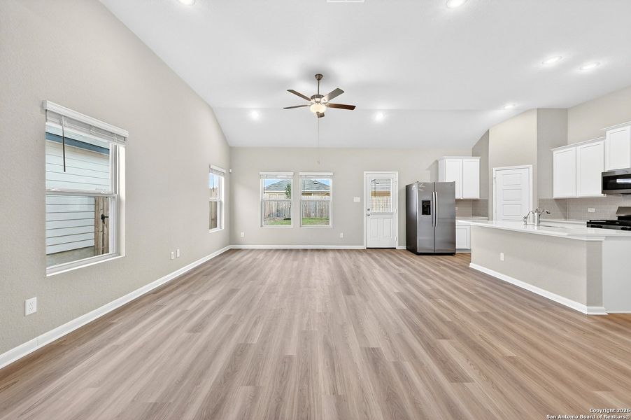 Spacious, unfurnished interior of a new home in Winding Brook, San Antonio (Image 24).