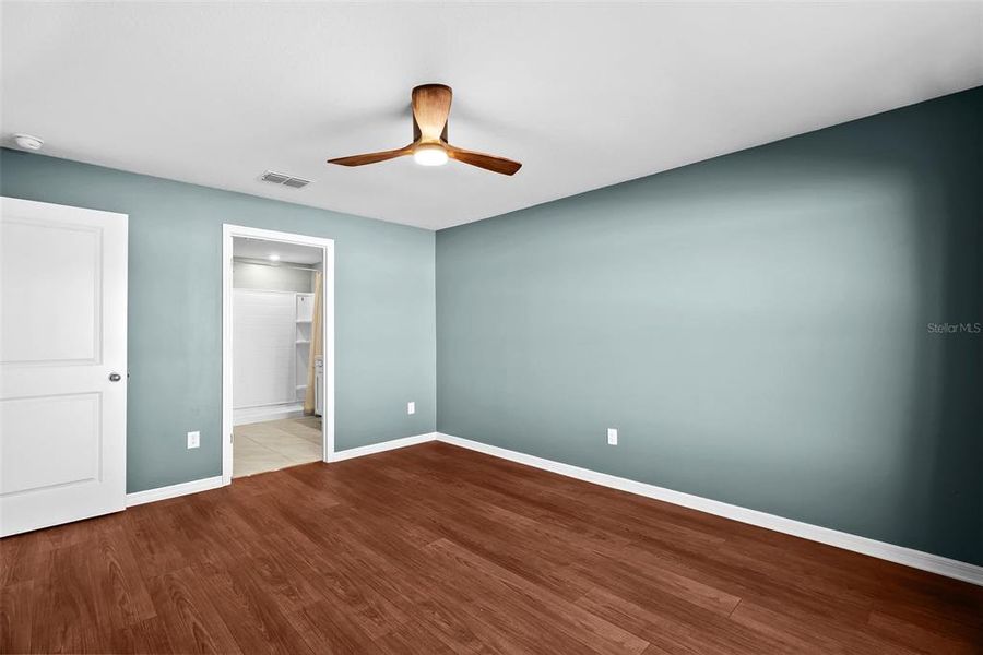 Spacious, unfurnished interior of a new home in Pine Creek, Spring Hill (Image 24).