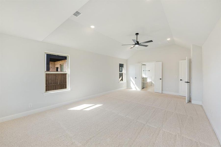 Spacious, unfurnished interior of a new home in Silo Mills Classic 60, Joshua (Image 27). Spacious, unfurnished interior of a new home in Silo Mills Classic 60, Joshua (Image 27).