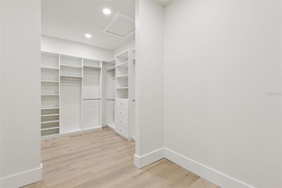 Image 50 of a home in .