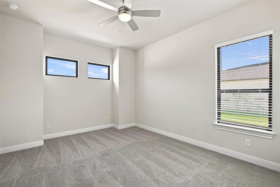 Spacious, unfurnished interior of a new home in Northfork, Liberty Hill (Image 27).