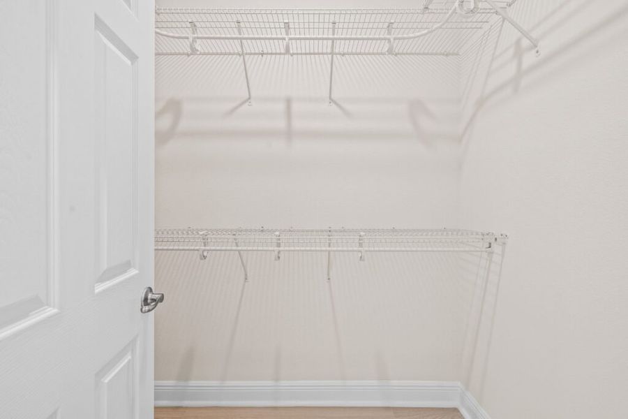 Spacious, unfurnished interior of a new home in Windswept Estates, Freeport (Image 15).