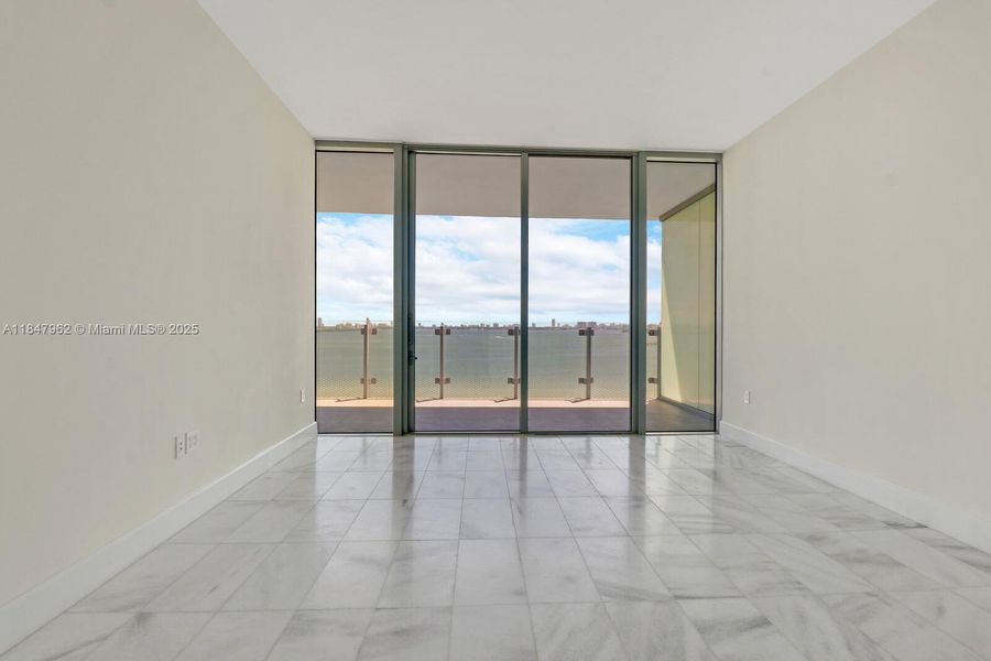 Spacious, unfurnished interior of a new home in , Miami (Image 20).