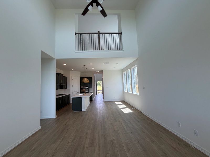 Spacious, unfurnished interior of a new home in Bergamo, Katy (Image 8).