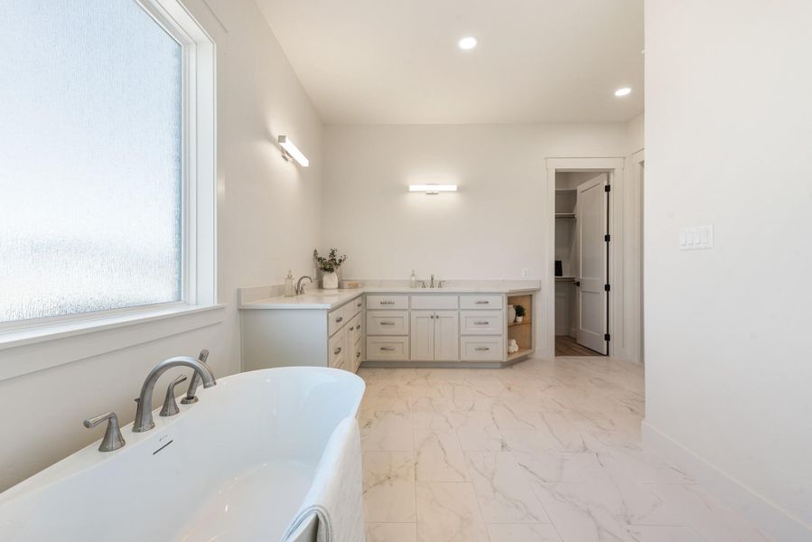 Furnished interior view inside a new home in , Bryan (Image 15).