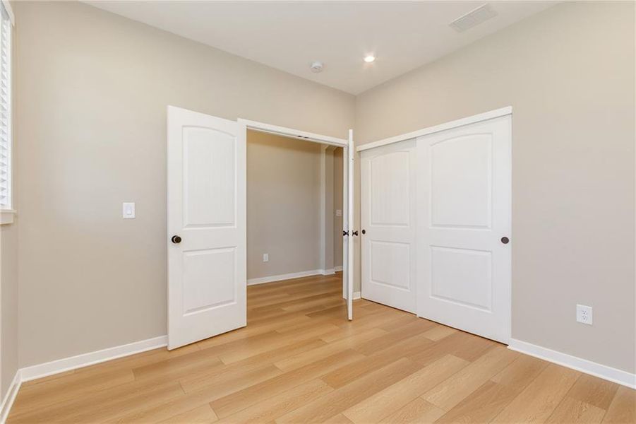 Spacious, unfurnished interior of a new home in Sweetbay Farm, Lawrenceville (Image 61).