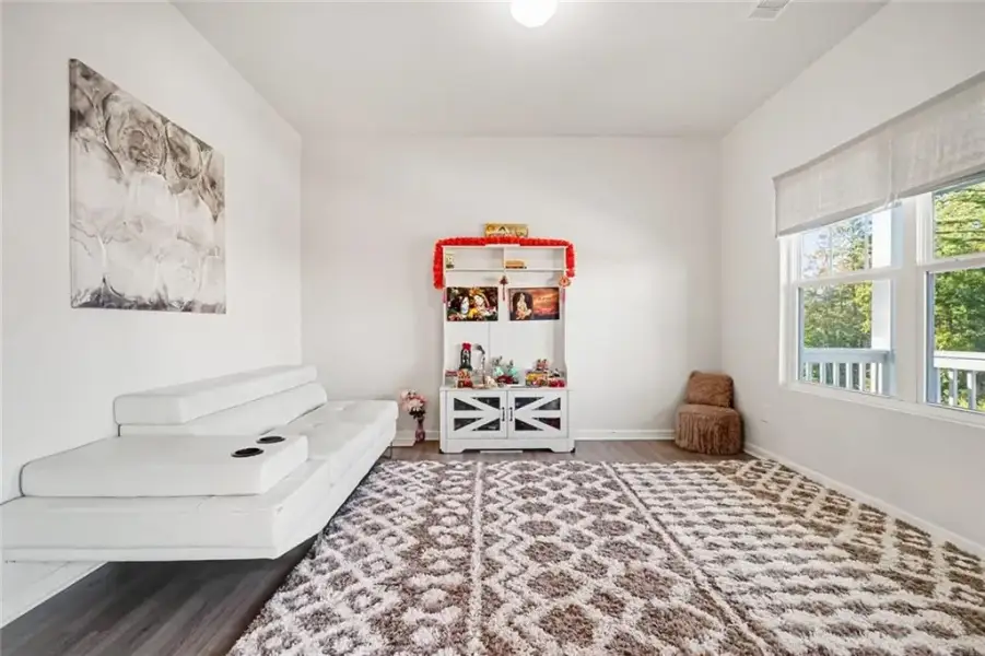 Furnished interior view inside a new home in , Dallas (Image 12).