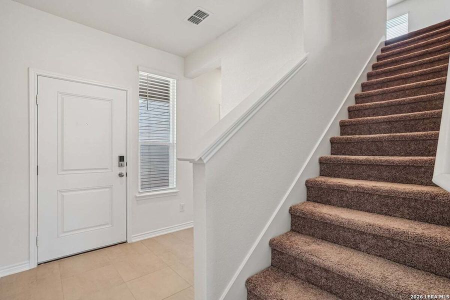 Spacious, unfurnished interior of a new home in Medina Crossing, Von Ormy (Image 11).