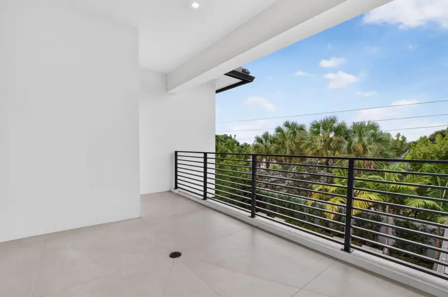 2ND FLOOR BALCONY