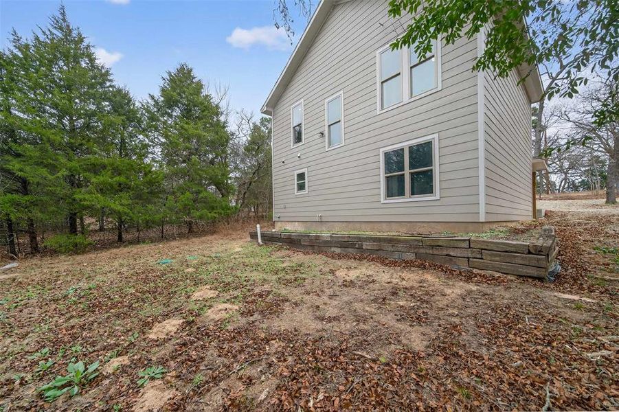 Exterior details and patio area of a home in , Murchison (Image 21).