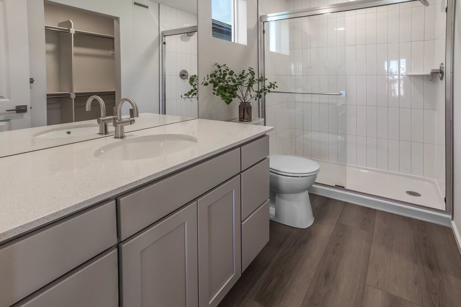 Furnished interior view inside a new home in Prairie Song, Windsor (Image 19).