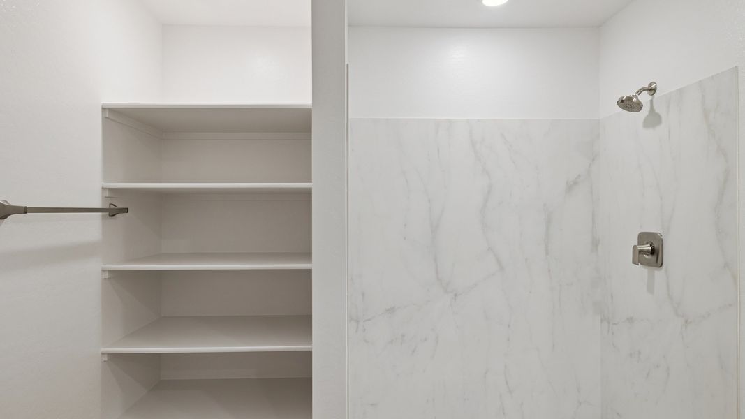 Representative interior finishes for a home built from the Gaven by D.R. Horton in The Ridge at Stone Butte, Phoenix (Image 12).