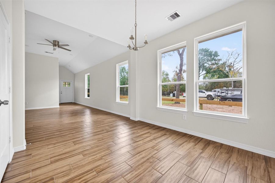 Spacious, unfurnished interior of a new home in , Hempstead (Image 37).