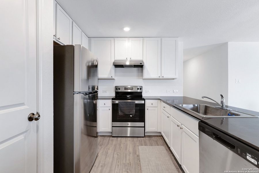 Furnished interior view inside a new home in Vista Point, San Antonio (Image 11). Furnished interior view inside a new home in Vista Point, San Antonio (Image 11).