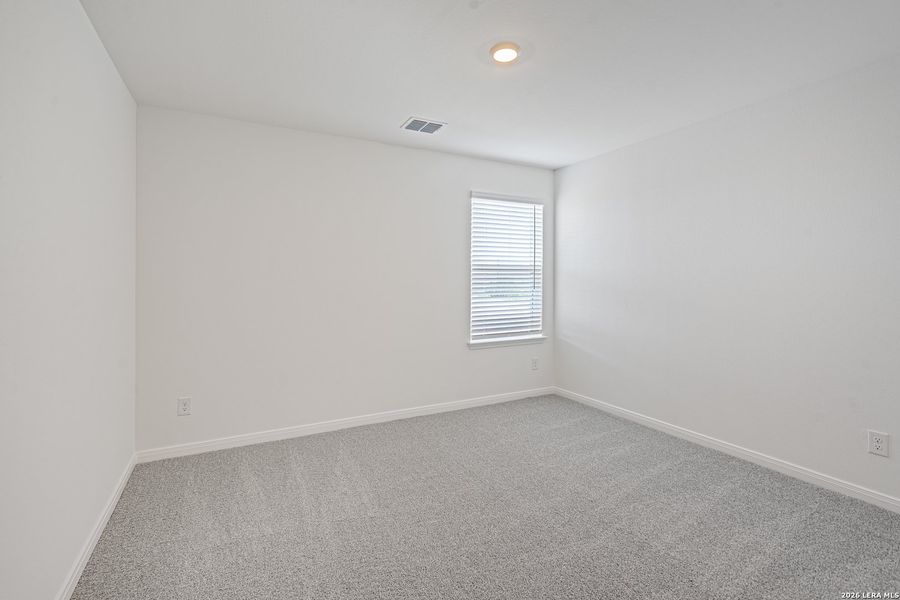 Spacious, unfurnished interior of a new home in Luckey Ranch, San Antonio (Image 7).