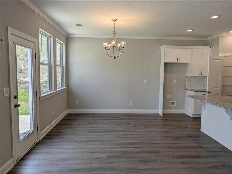 Spacious, unfurnished interior of a new home in Forrest Bluff, North Augusta (Image 15).
