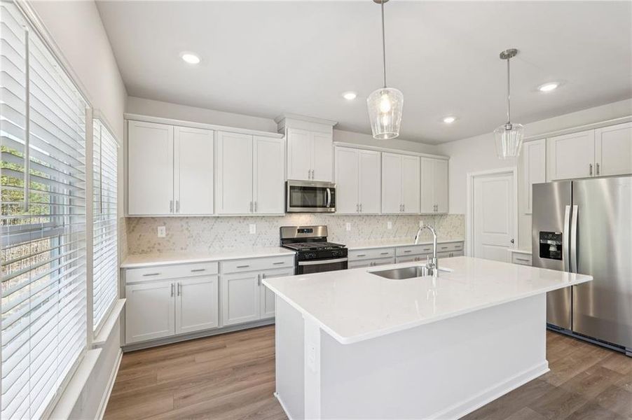 Furnished interior view inside a new home in Ivey Township, Dallas (Image 19).