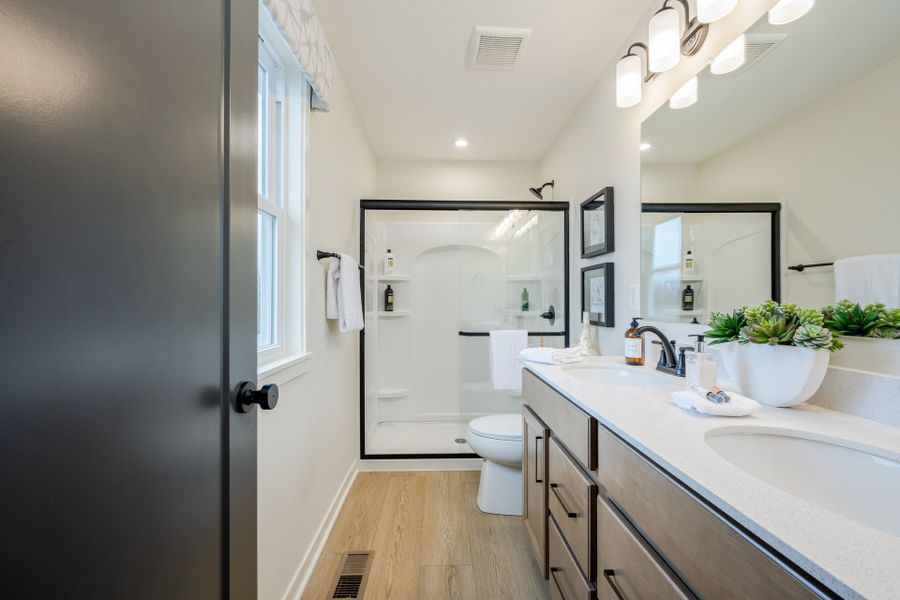 Representative furnished interior of a home built from the Wesley by Fischer Homes in Sage Woods, Dallas (Image 18).