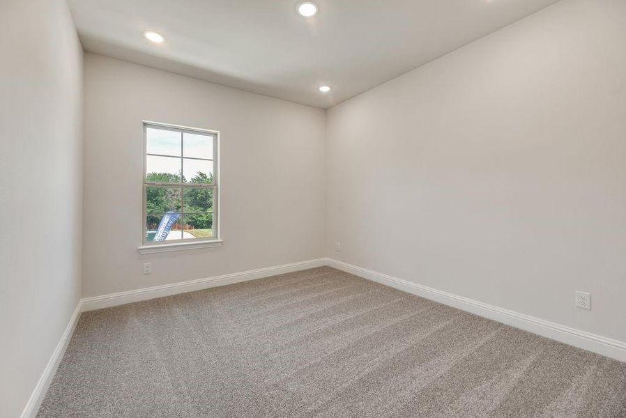 Spacious, unfurnished interior of a new home in Bayside, Rowlett (Image 21).
