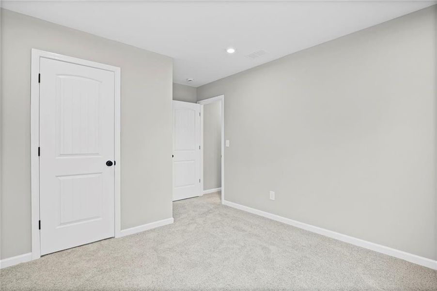 Spacious, unfurnished interior of a new home in Sage Woods, Dallas (Image 37).