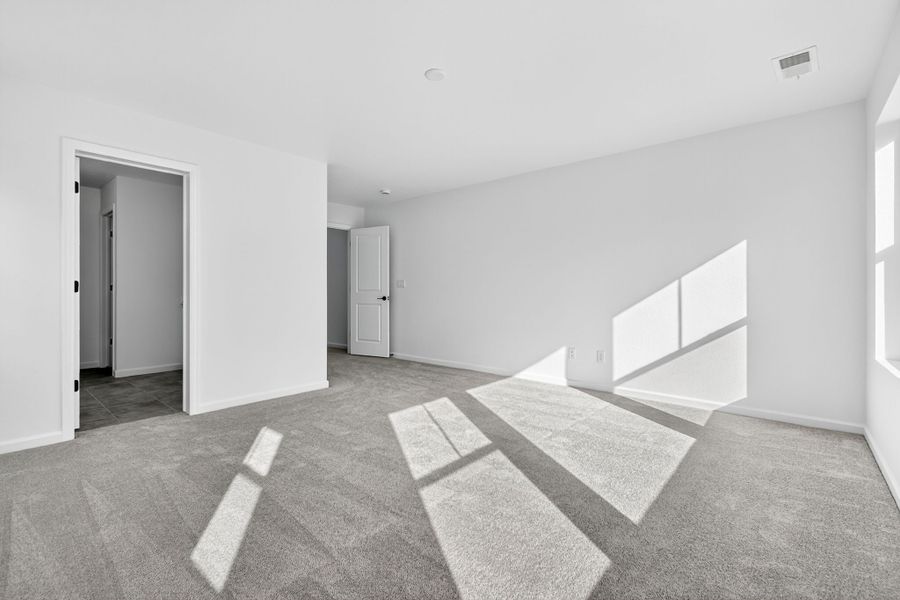 Spacious, unfurnished interior of a new home in Sterling Ranch Ascent Village, Littleton (Image 20).