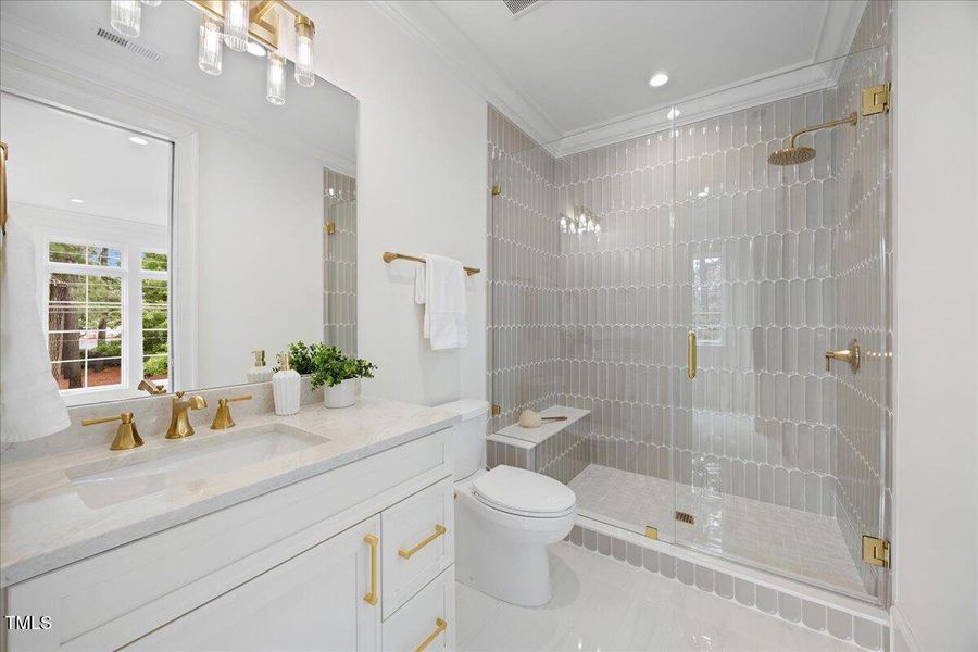 083-2A1A8422 083-2A1A8422