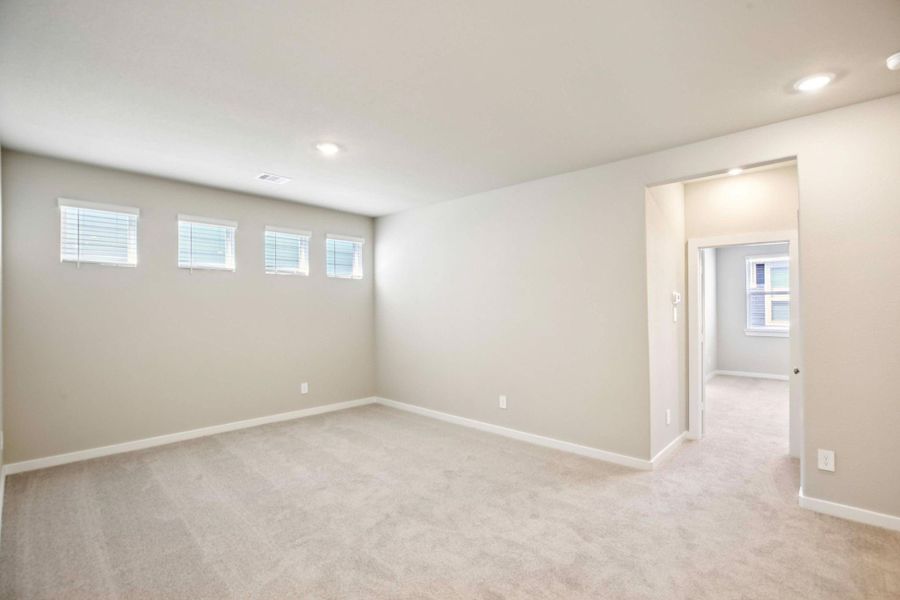 Spacious, unfurnished interior of a new home in Kemah Crossing - City Series, Kemah (Image 24). Spacious, unfurnished interior of a new home in Kemah Crossing - City Series, Kemah (Image 24).