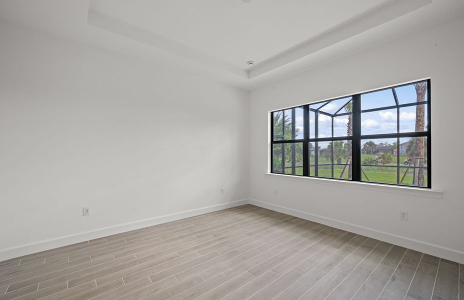 Spacious, unfurnished interior of a new home in Terreno, Naples (Image 19).