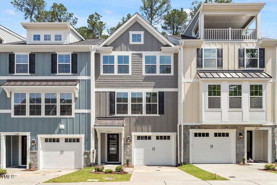 01-1111 Blackthorn Lane #9 [2248454]_01