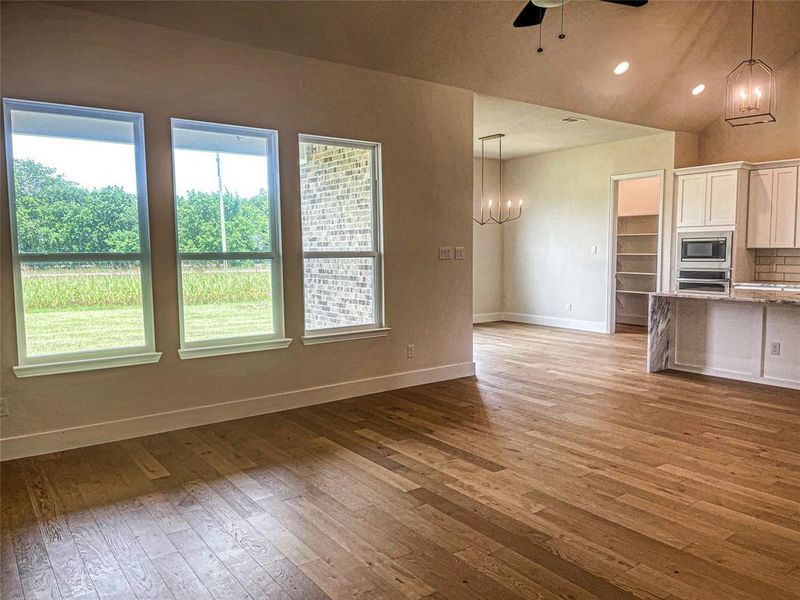 Spacious, unfurnished interior of a new home in Tuscan Estates, Waxahachie (Image 11).
