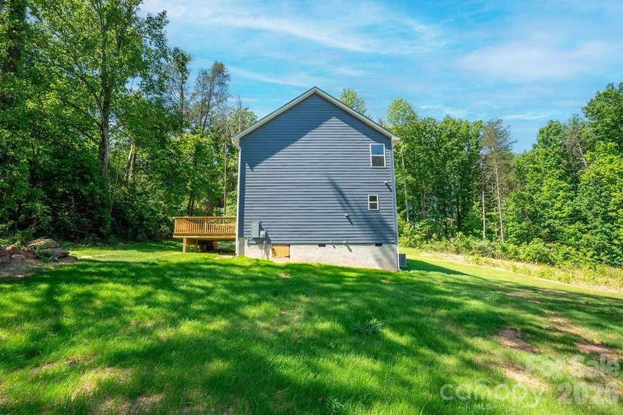 Exterior details and patio area of a home in , Gastonia (Image 3).