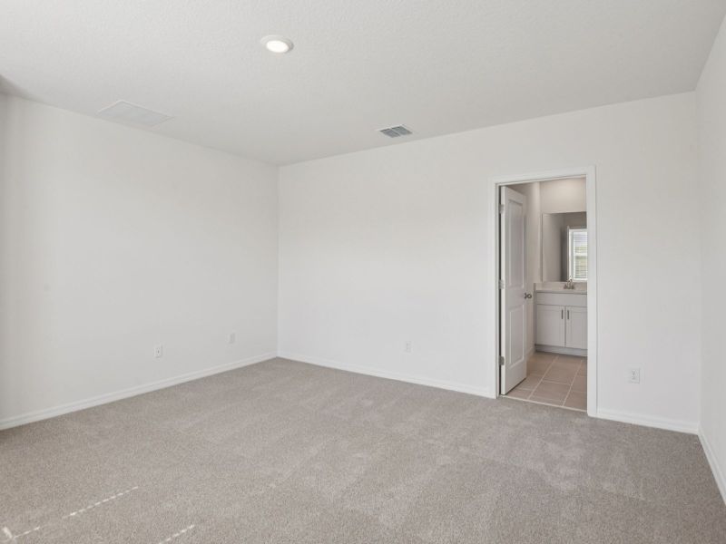 Spacious, unfurnished interior of a new home in Benton Hills - Classic Series, Brooksville (Image 16).