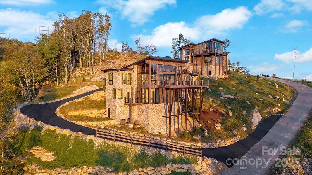 Image 44 of a home in .