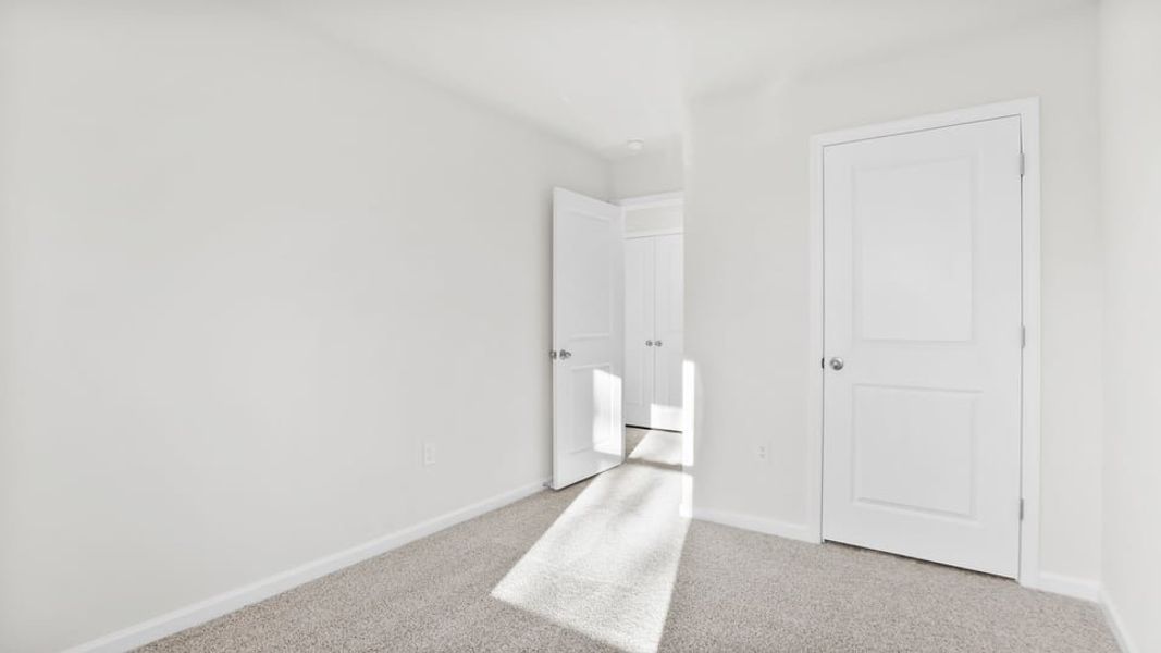 Spacious, unfurnished interior of a new home in Baxter Village, Boiling Springs (Image 25).