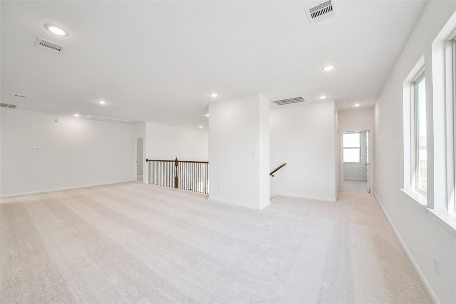 Spacious, unfurnished interior of a new home in Stone Creek Ranch, Hockley (Image 34). Spacious, unfurnished interior of a new home in Stone Creek Ranch, Hockley (Image 34).