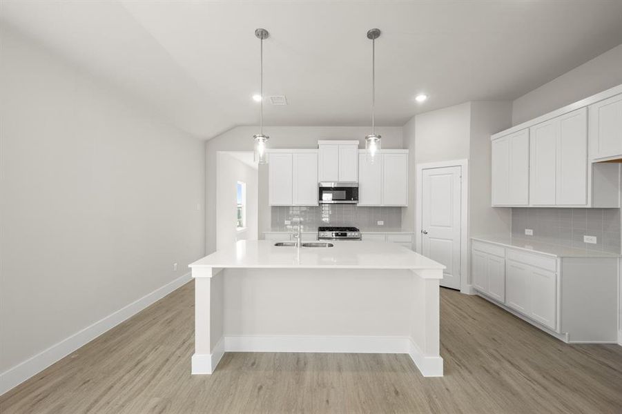 7404 Summer Sunset- Kitchen-3