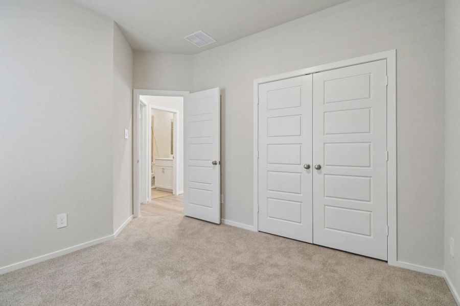 Spacious, unfurnished interior of a new home in , Conroe (Image 24). Spacious, unfurnished interior of a new home in , Conroe (Image 24).