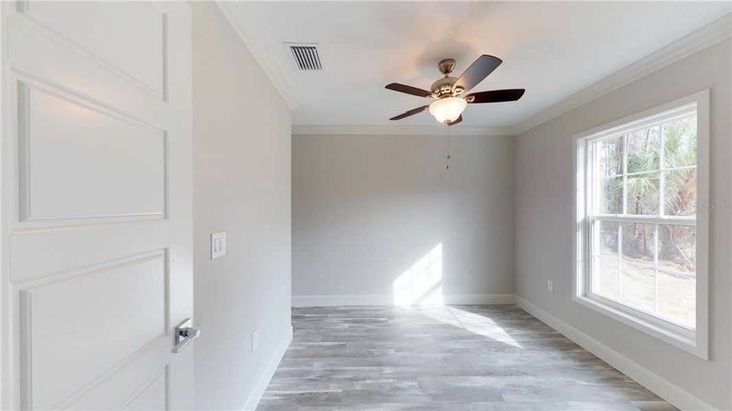 Spacious, unfurnished interior of a new home in , North Port (Image 18).