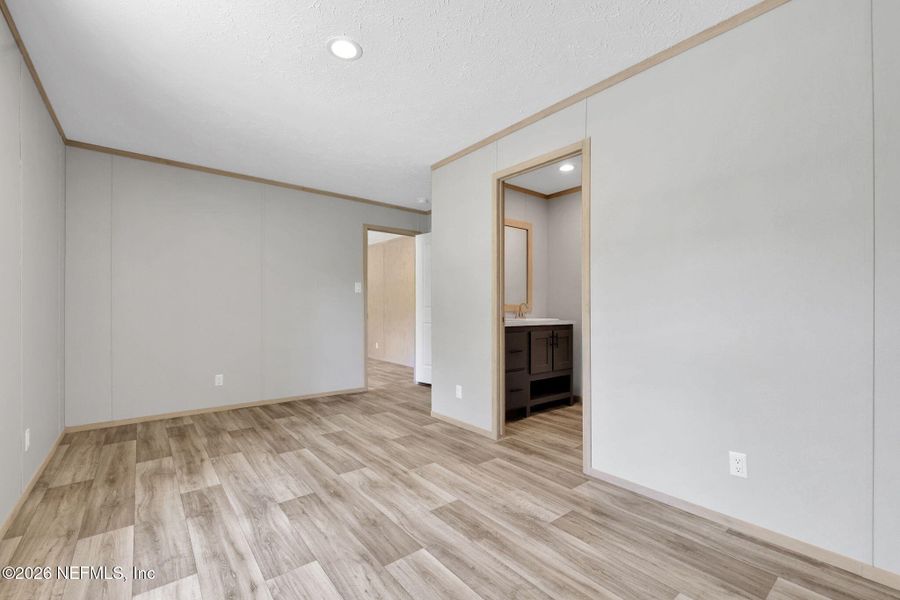 Spacious, unfurnished interior of a new home in , Keystone Heights (Image 36).