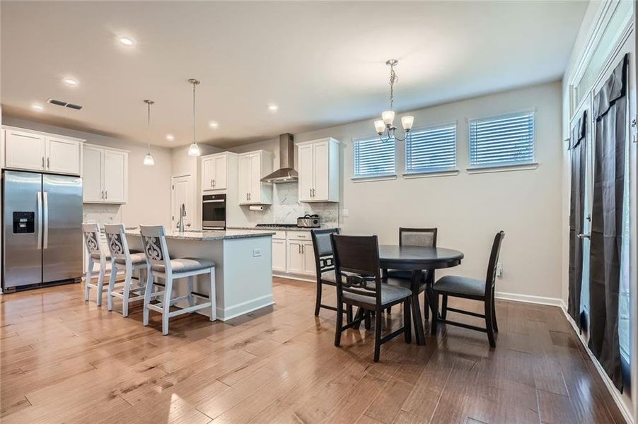 Furnished interior view inside a new home in , Dallas (Image 24).