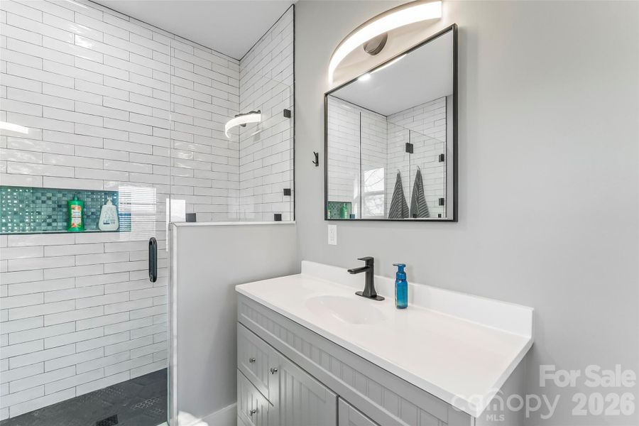 Furnished interior view inside a new home in , Nebo (Image 6).