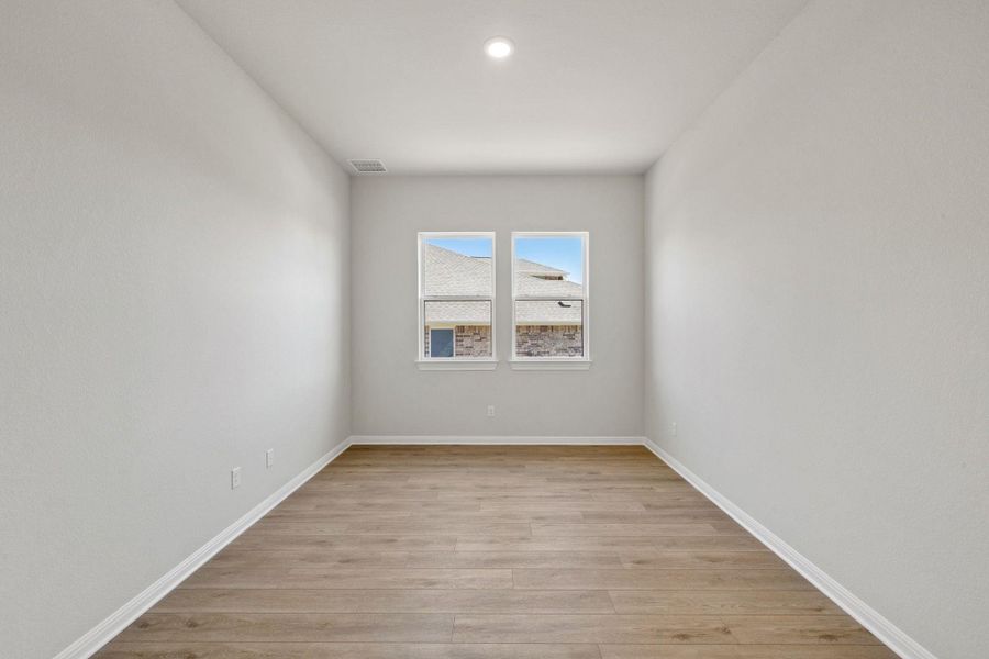 Representative images and renderings are for illustrative purposes. Actual structural options and design finishes of home may vary.