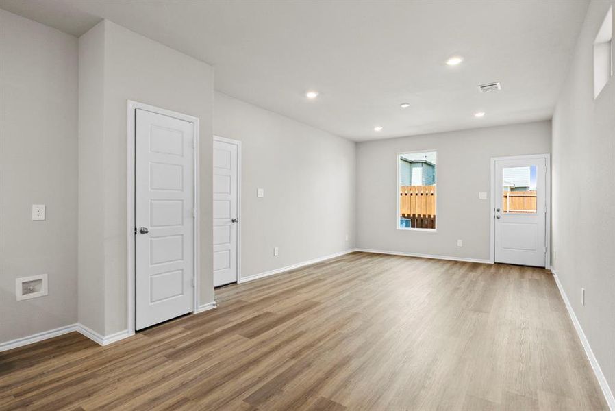 Spacious, unfurnished interior of a new home in , Fort Worth (Image 13).